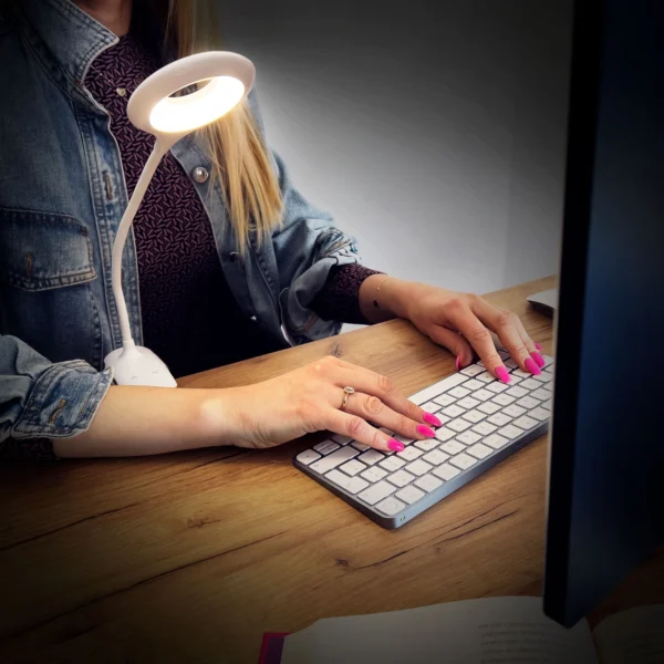 Belaidis LED skaitymo šviestuvas su segtuku + juodas micro USB laidas - Image 5