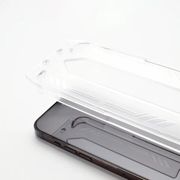 9H grūdintas stiklas su montavimo rėmeliu iPhone 14 Plus Wozinsky Premium Glass – juodas - Image 10