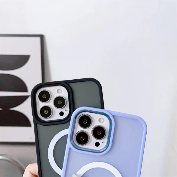 Armuotas magnetinis iPhone 14 Plus MagSafe Color Matte dėklas – juodas - Image 3