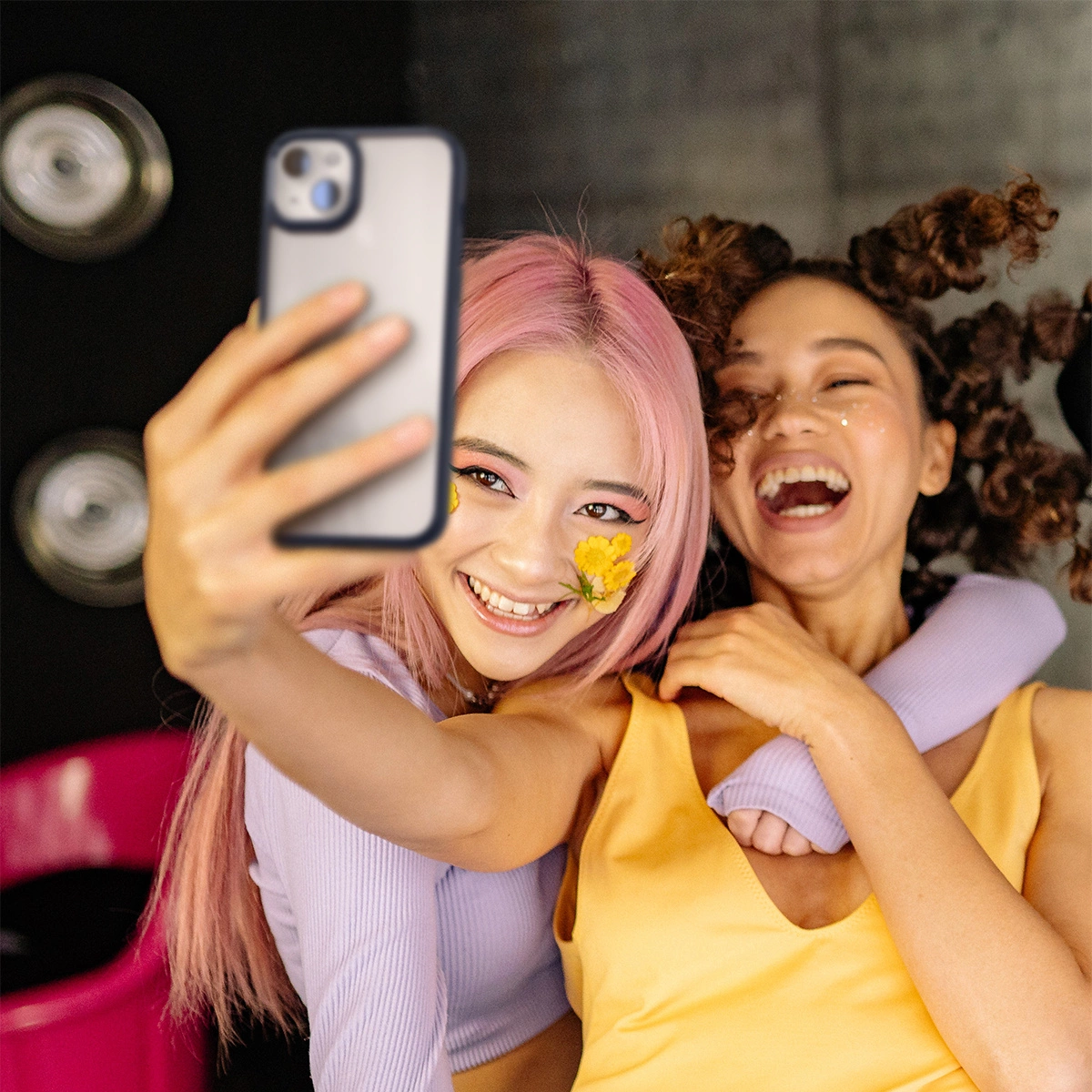 Spigen Ultra Hybrid dėklas iPhone 15 Plus – skaidrus matinės spalvos - Image 13