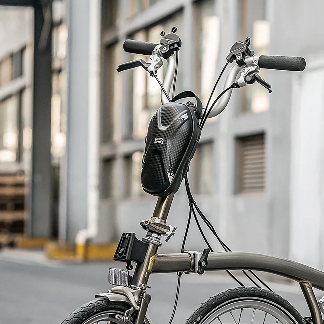 Rockbros 3011006301 krepšys dviračio vairo arba paspirtuko 1,3 l – juodas - Image 9