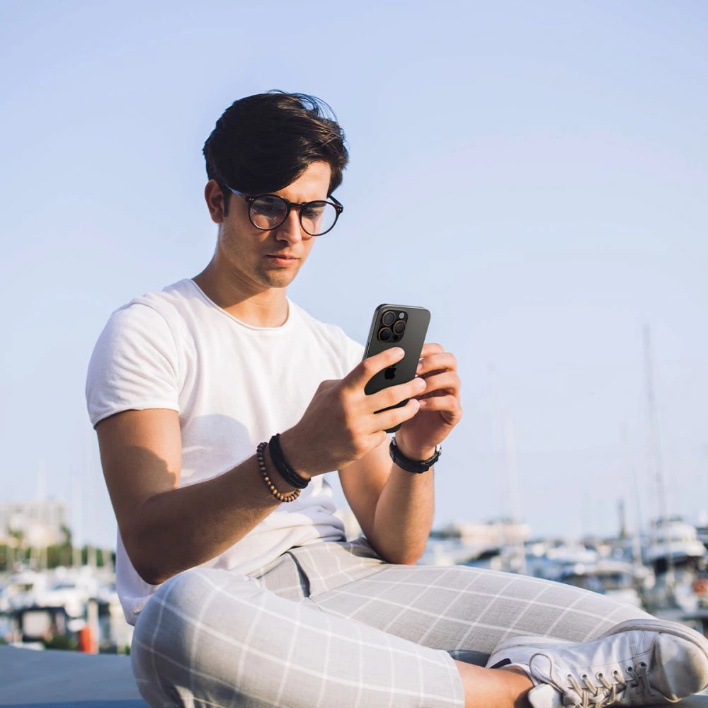 Spigen Optik Pro GLAS.TR „EZ FIT“ kameros apsauga 2 vnt. iPhone 16 Pro / Pro Max – ruda - Image 10