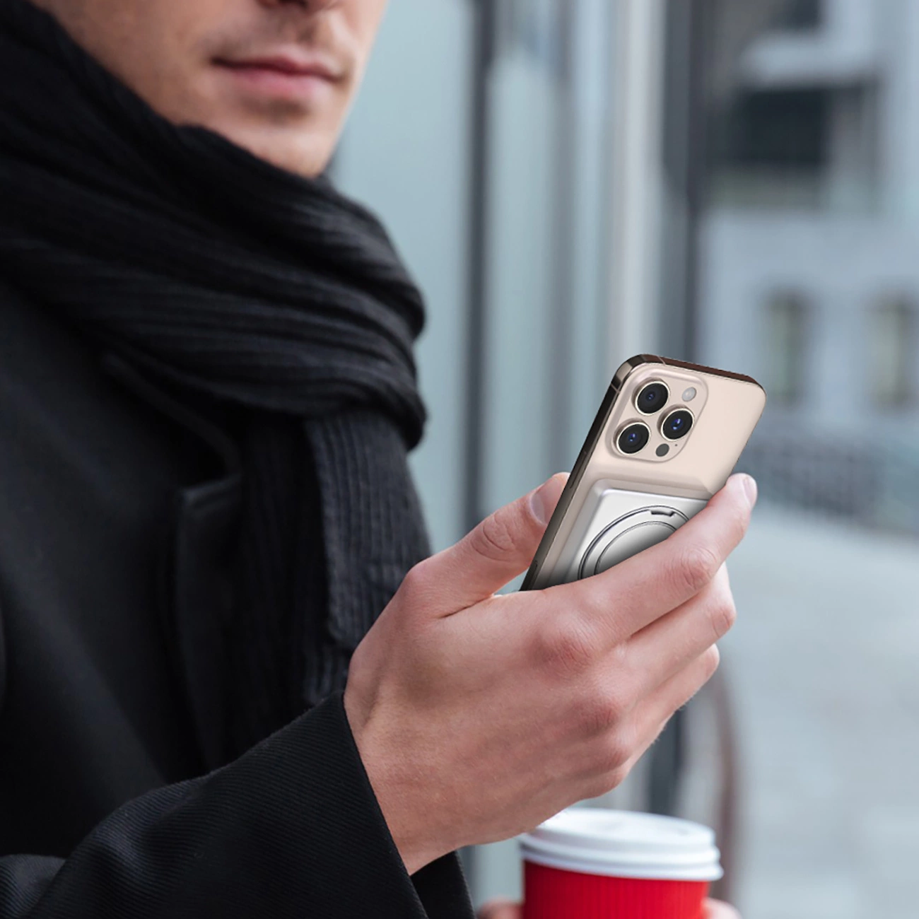 Dudao K28 10000mAh PD 22.5W MagSafe išorinė baterija su metaliniu dėklu ir žiediniu stovu sidabro - Image 3