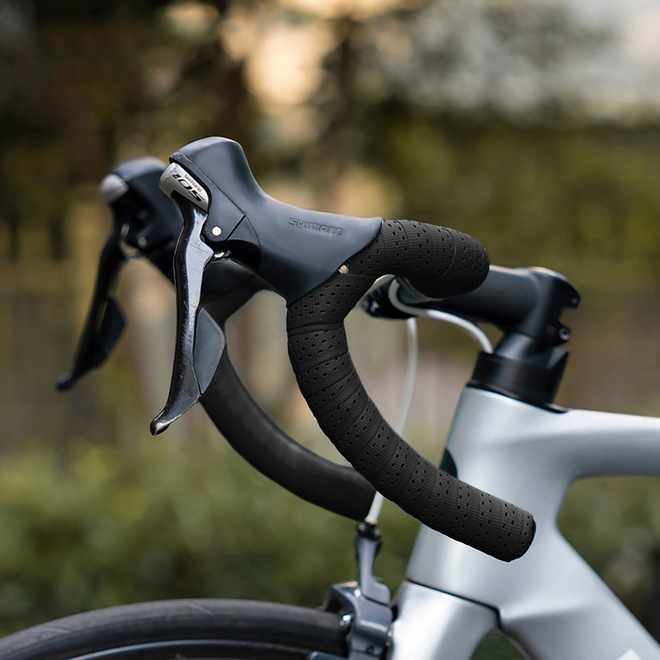 Rockbros perforuota silikono vairo juosta – juoda - Image 9