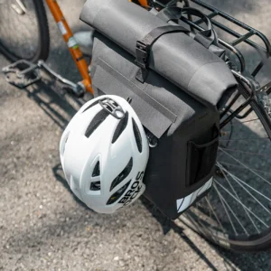 with Helmet Attachment 18l - Black