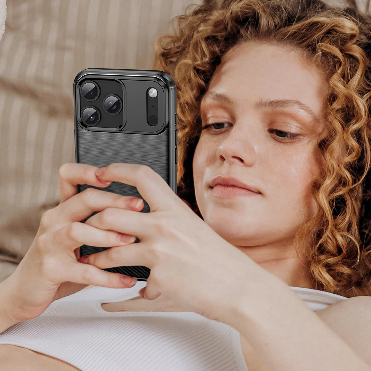 Carbon dėklas iPhone 17 Pro – juodas - Image 7